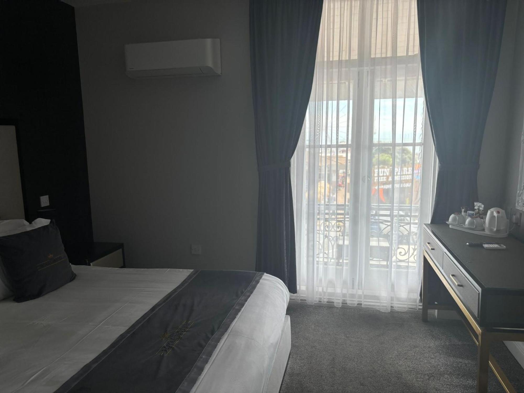 The Royal Hotel - Clacton On Sea Zewnętrze zdjęcie